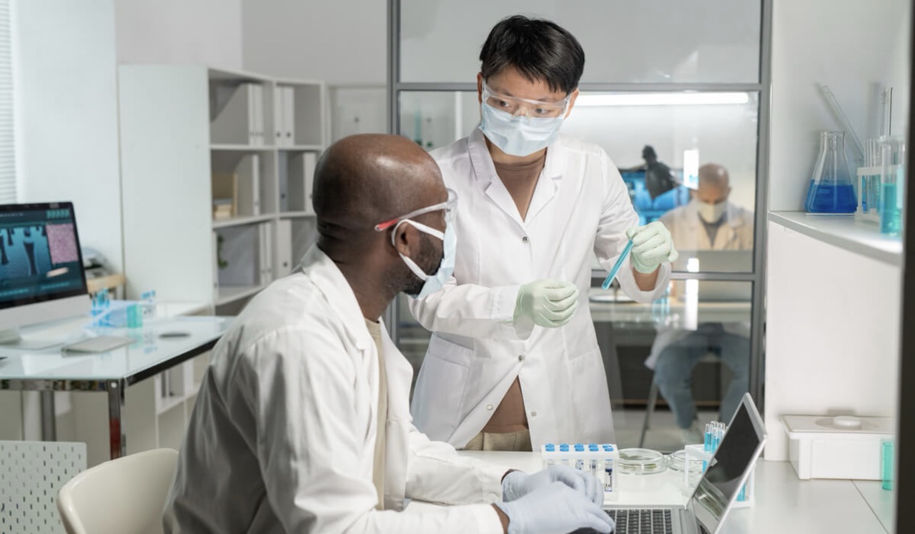 Best Practices in Writing a Clinical Trial Lay Summary with AI